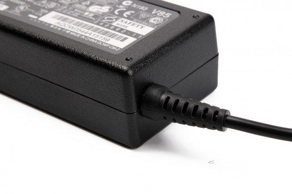 Adapter Toshiba 19V 3.42A 65W (5.5*2.5) A+ - Image 4
